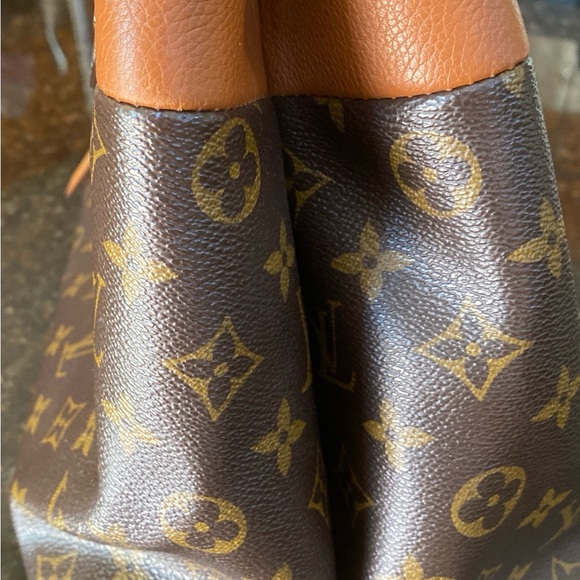 Louis Vuitton monogram Olympe purse - Picture 5 of 13